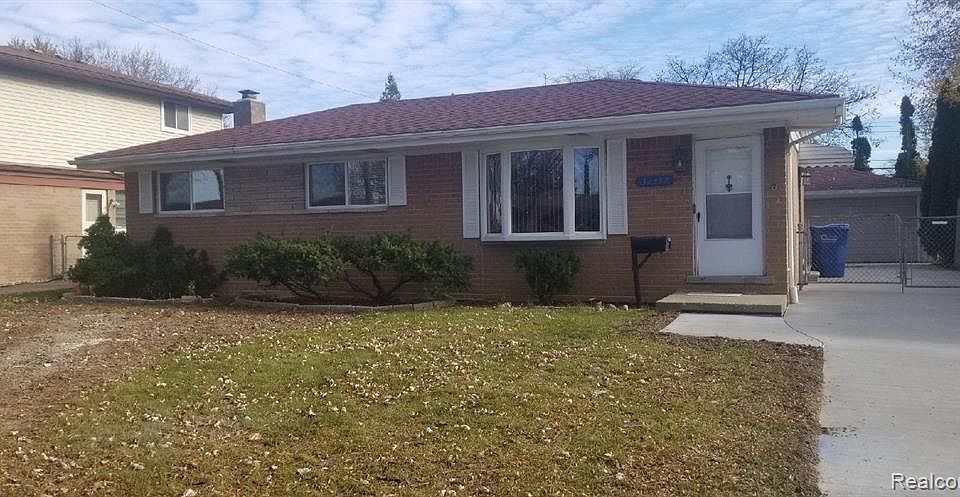 1st image of 32332 Hawthorne Dr