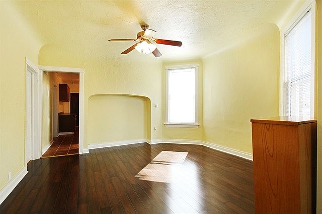 2nd image of 7335 S Crandon Ave #2