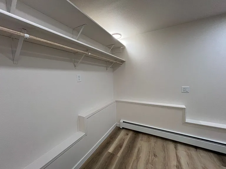 Locust312 (**CW-KS) — Photo 12