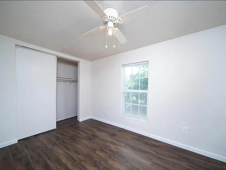 12115 Segrest Dr — Photo 5