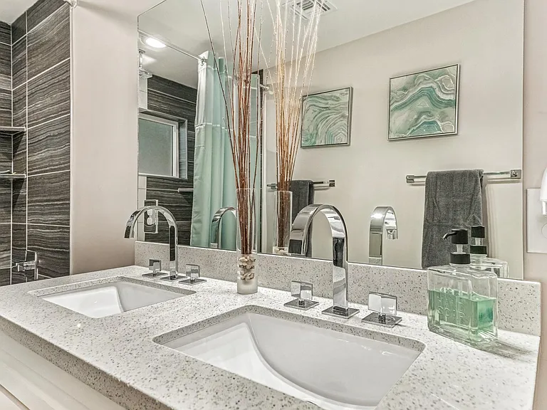 4623 E Earll Dr — Photo 16