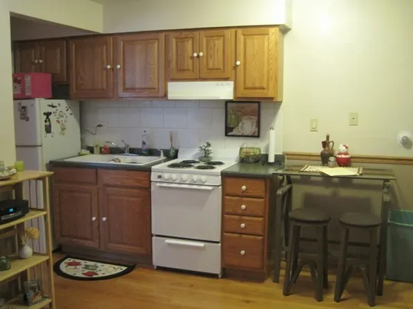 9508 Glenlake Ave APT 206, Rosemont, IL 60018