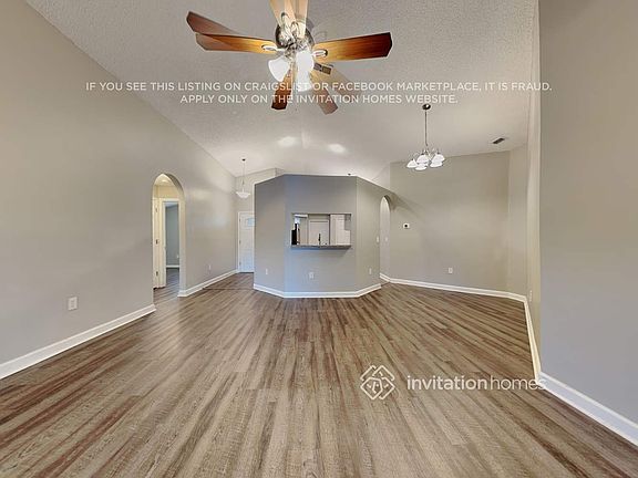 4th image of 2058 Sarah Louise Dr