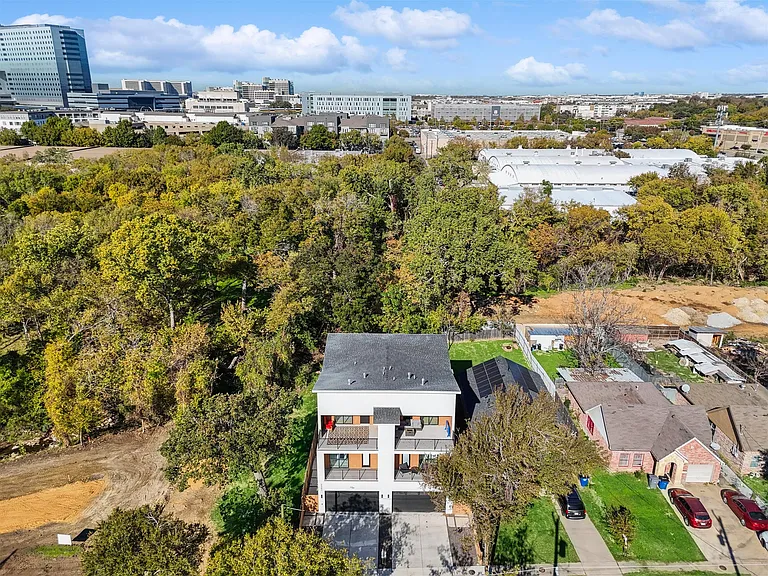 2347 Kings Rd — Photo 30
