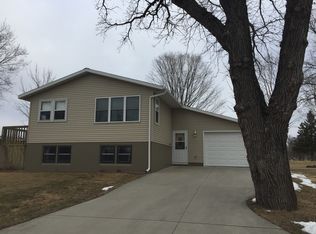 306 2nd St N, Sauk Centre, MN 56378