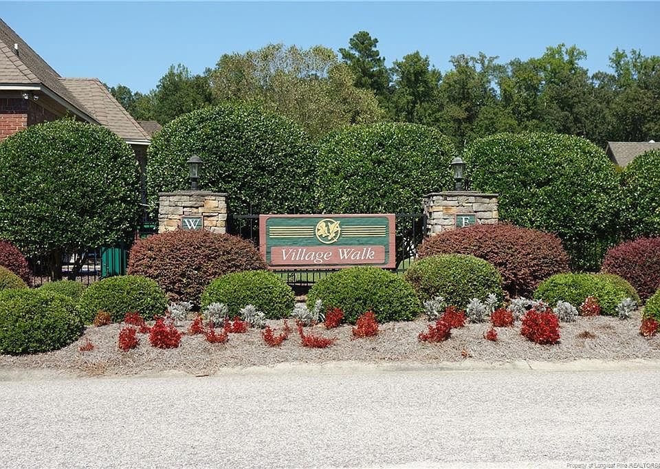 1st image of 115 Village Walk W