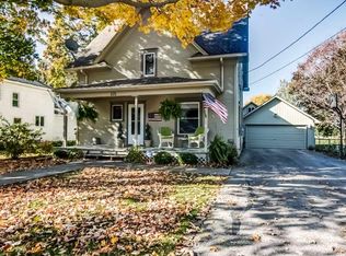 221 S Swift St, Winnebago, IL 61088