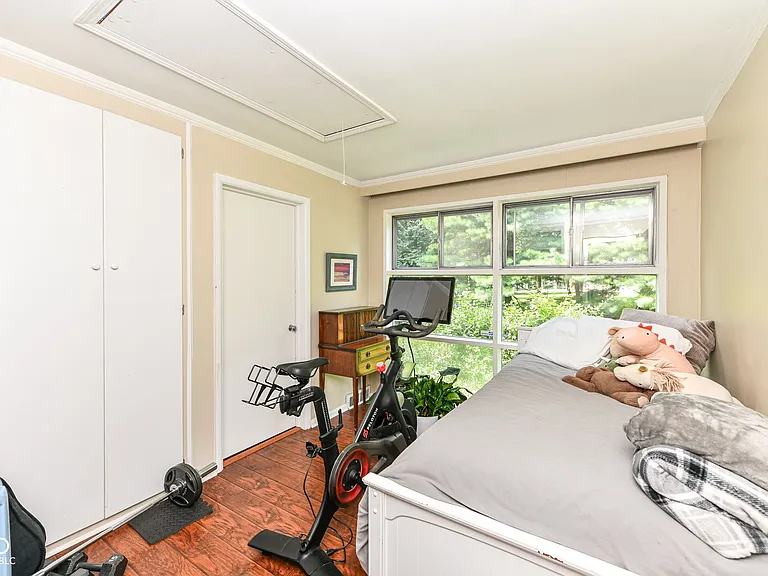 1220 Oak Ridge Dr — Photo 15