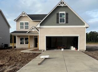 25 W Weatherbee Way, Hampstead, NC 28443