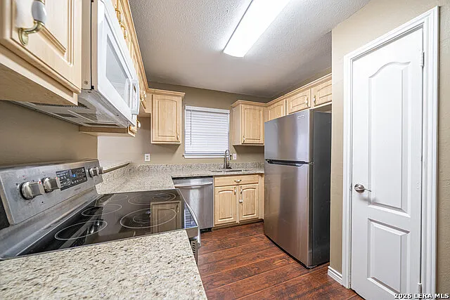 821 Meadow Stone — Photo 13