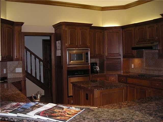 2nd image of 1305 Hunters Creek Rd