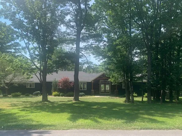 9 White Pine Rd, New Hartford, NY 13413