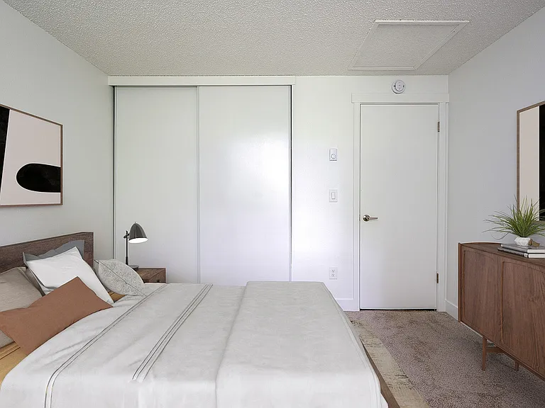 Westwood Green Apartments — Photo 33