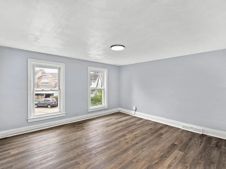 1816 Wesley St — Photo 6