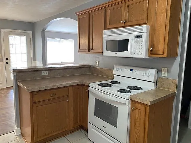332 Arden Rd — Photo 16
