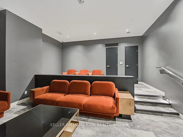 180 George St #1002 — Photo 32