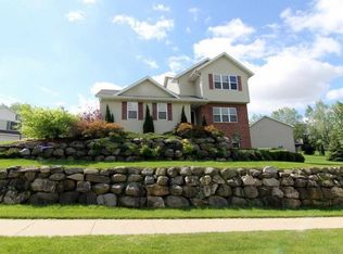 9 Phoenix Ct, Madison, WI 53719