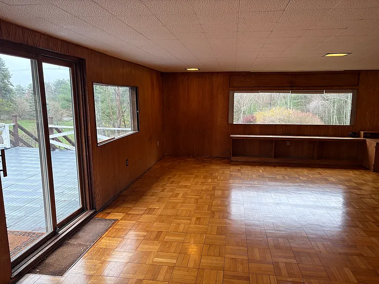 35C Hasbrouck Ln — Photo 13