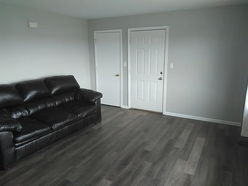 2 bed, 1.0 bath, 850 sqft, $1,150 — Photo 2