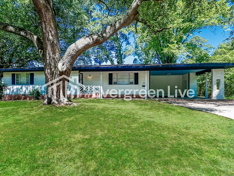 3971 Berkley Dr — Photo 1