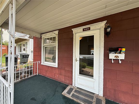 2nd image of 808 Meadow Ave