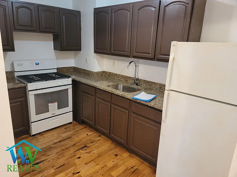 766 Union Ave #1A — Photo 2