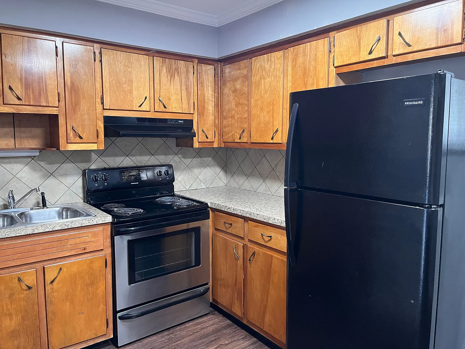 Moreland Drive Apartments — Photo 4