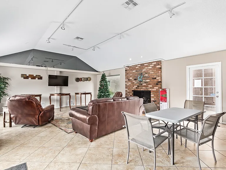 5525 E Thomas Rd #Q8 — Photo 24