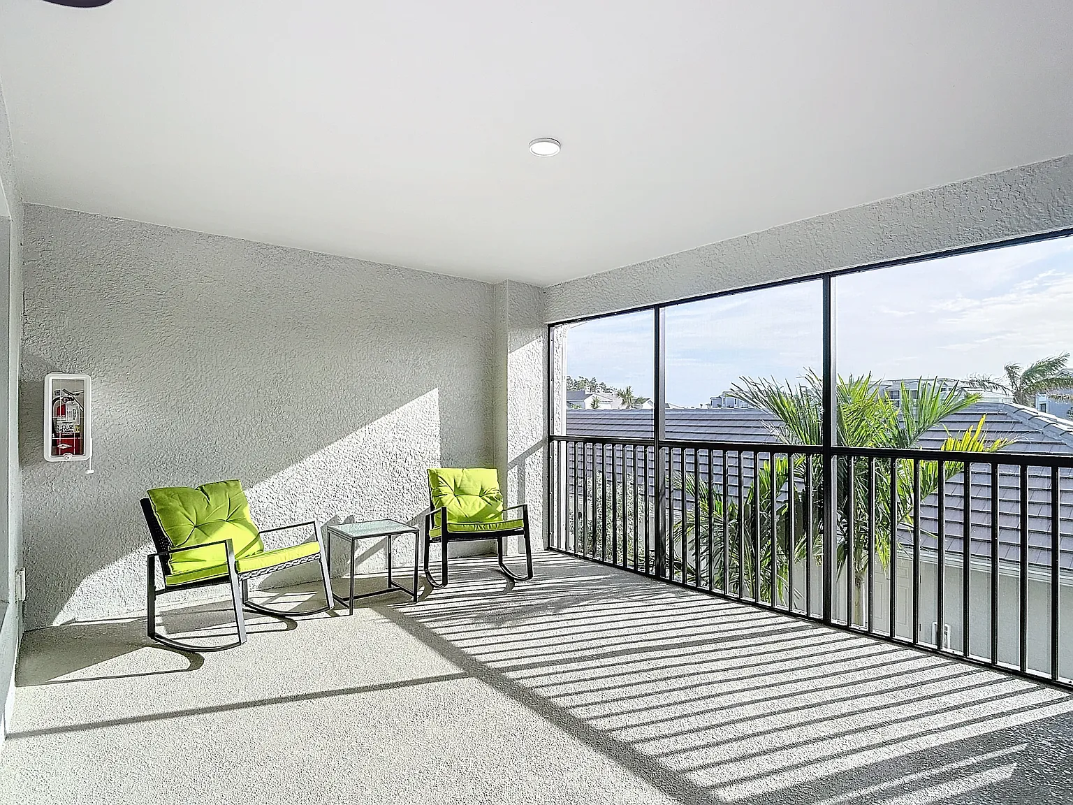 2 bed, 1366 sqft, $2,350 — Photo 3