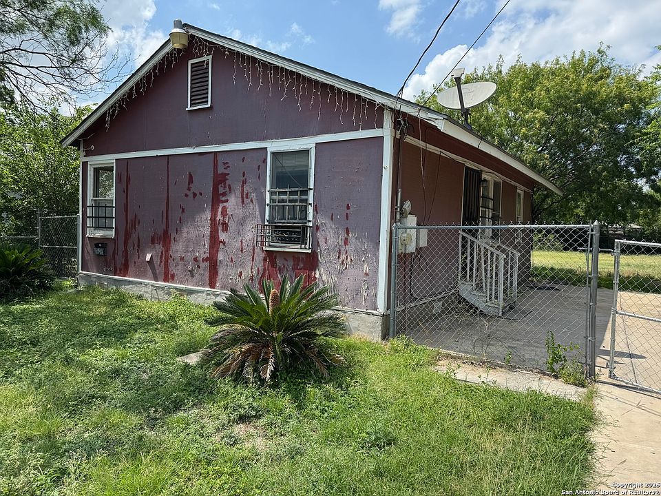 2nd image of 715 Lombrano