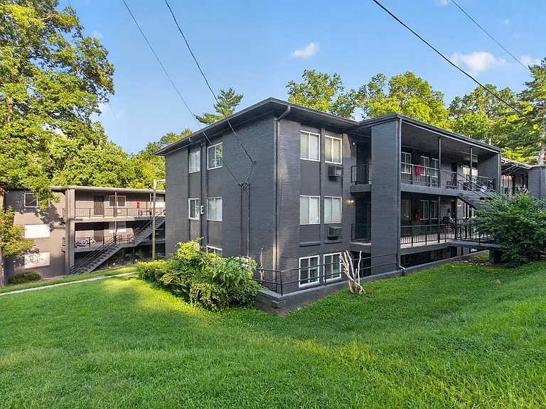 550 Harding Pl #E103 — Photo 31