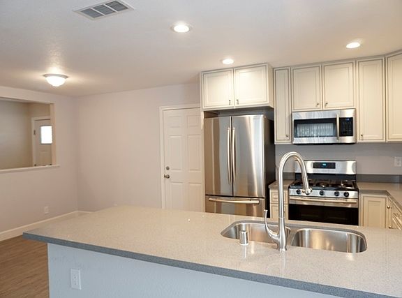 3rd image of 5651 Kimberly St