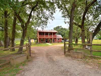 1017 Old McDade Rd, Elgin, TX, 78621