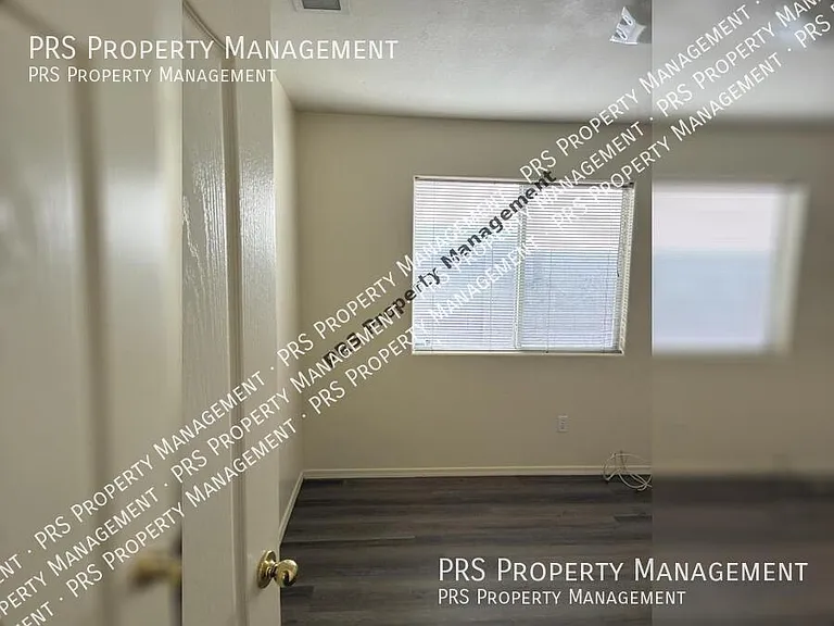 5211 W Glenview Pl — Photo 11