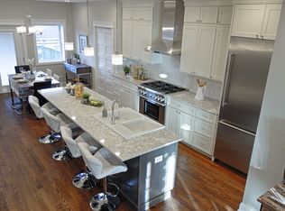 1422 Wisconsin Ave, Berwyn, IL 60402