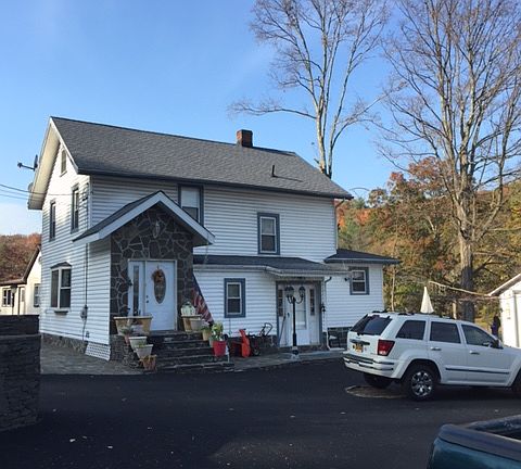 2nd image of 674 Route 212