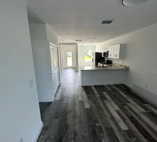 542 Kilimanjaro Dr #B — Photo 6