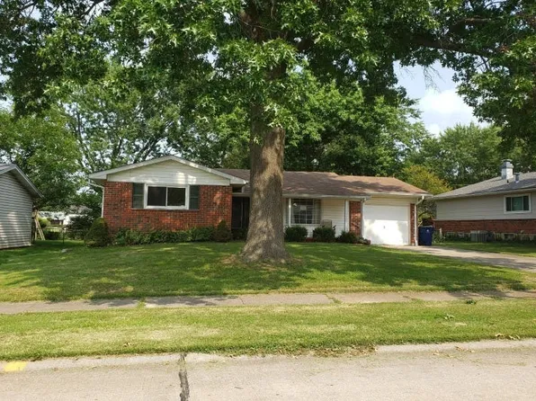 2752 Wintergreen Dr, Florissant, MO 63033