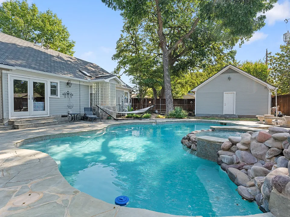 1606 W Shady Grove Rd