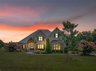 9005 Quiet Reserve Rd, Kernersville, NC 27284