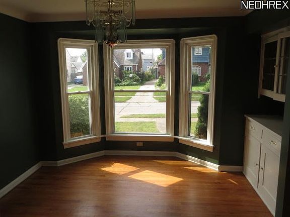 5th image of 8006 Whitehaven Dr