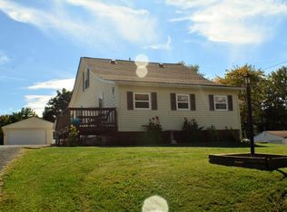 916 Fairfield Rd, Mount Vernon, IL 62864