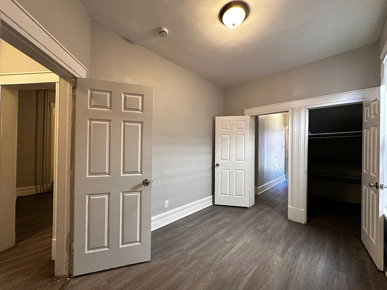236 Danforth Ave — Photo 4