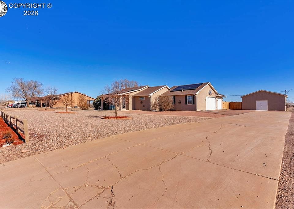 1st image of 1349 E Kiva Dr
