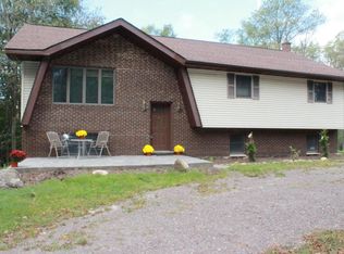 223 Lehigh Rd, Gouldsboro, PA 18424