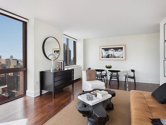 3rd image of 300 E 64th St APT 25A