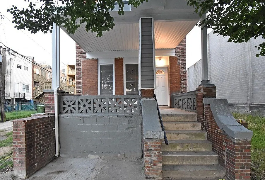 2402 Lakeview Ave #2