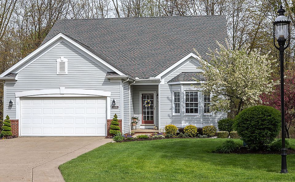 1st image of 1400 Golden Ln