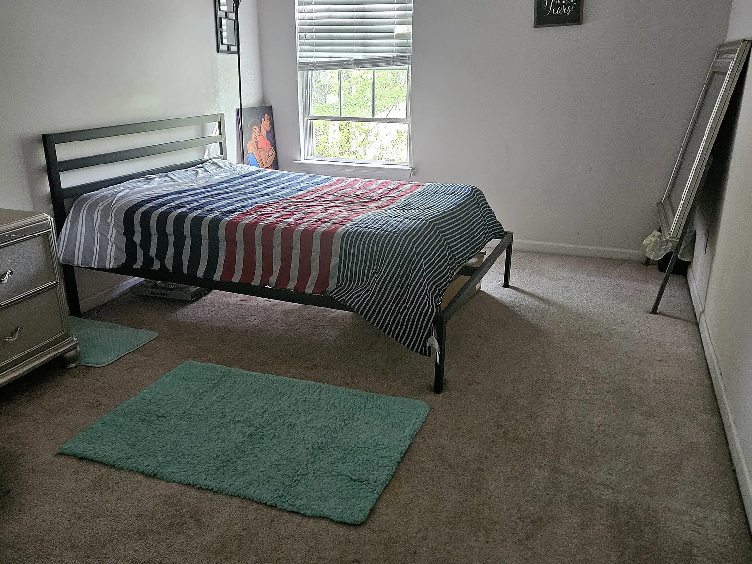 6 bed, 3402 sqft, $750 — Photo 1