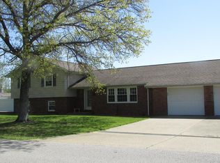 102 Lynn Dr, Moundsville, WV